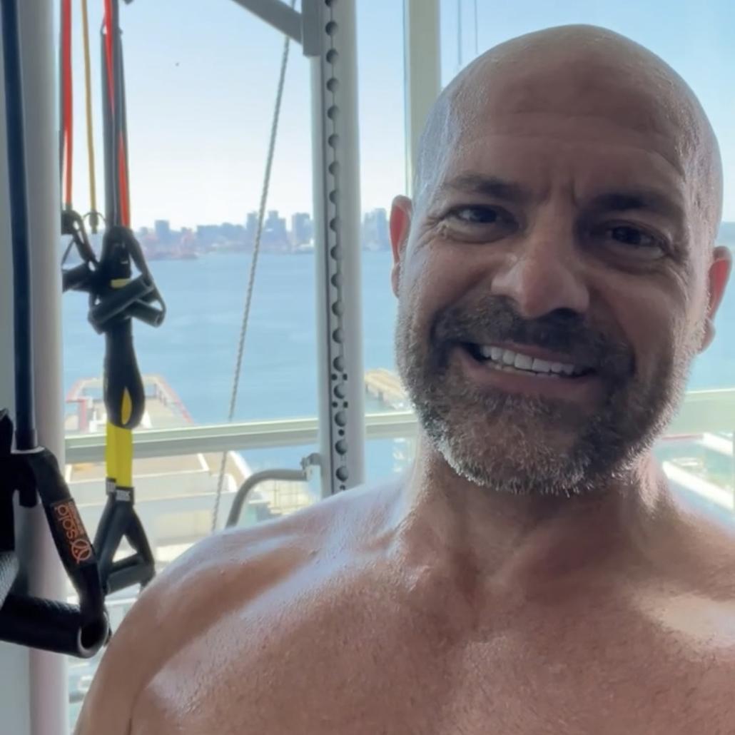 fast home exercise CEO workouts with home exercise equipment by solostrength